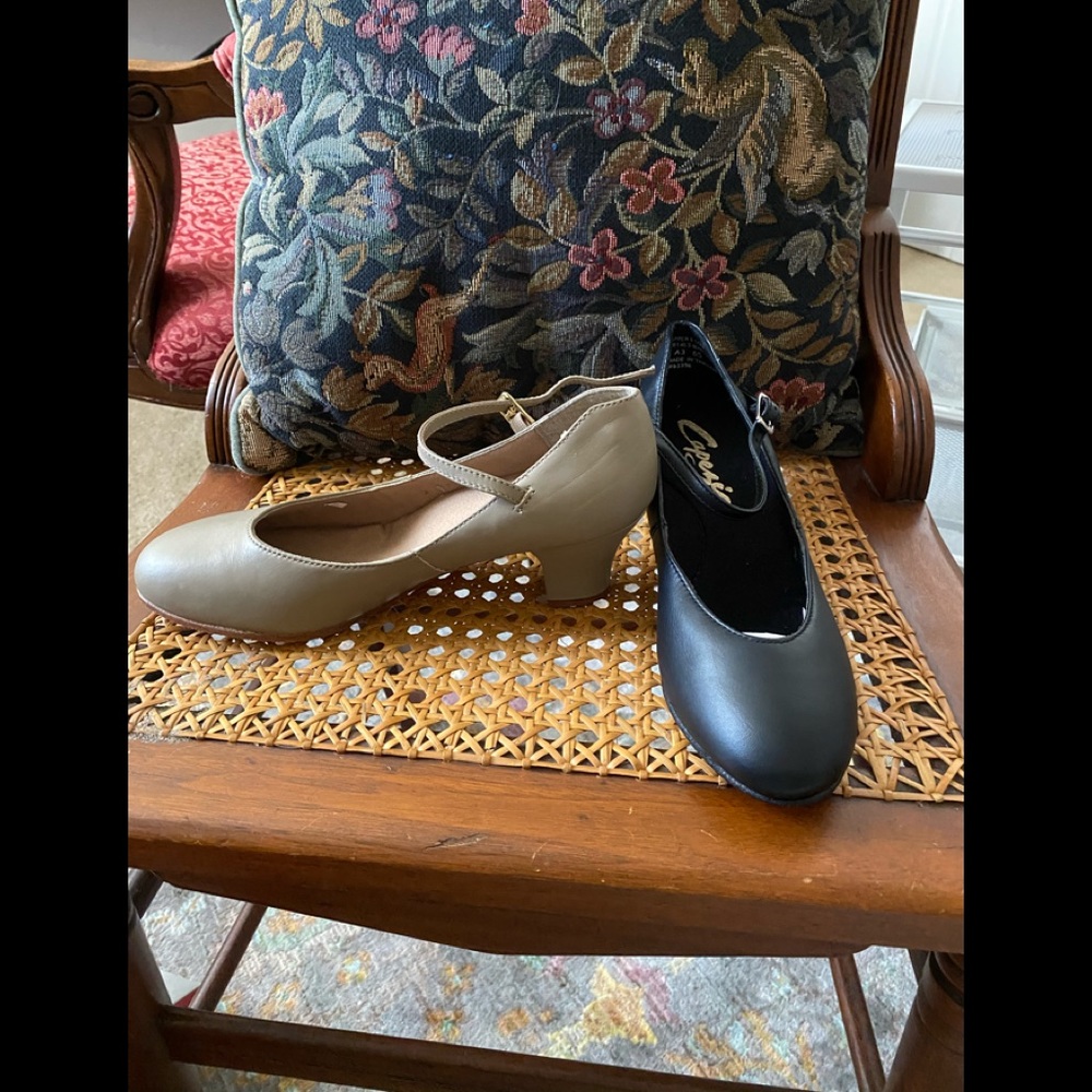 CAPEZIO Character/Tap Shoe ~ #550 ~ Black, Tan or Caramel